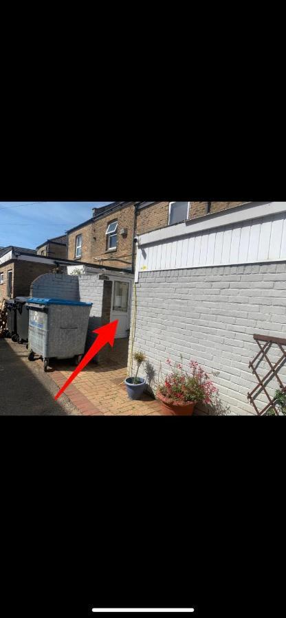 Bourne To Stay Shared Bournemouth Exterior foto